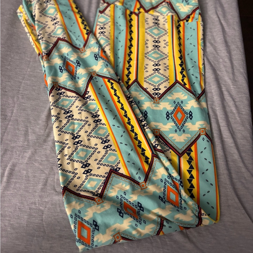 LuLaRoe Multicolor Geometric Print Leggings